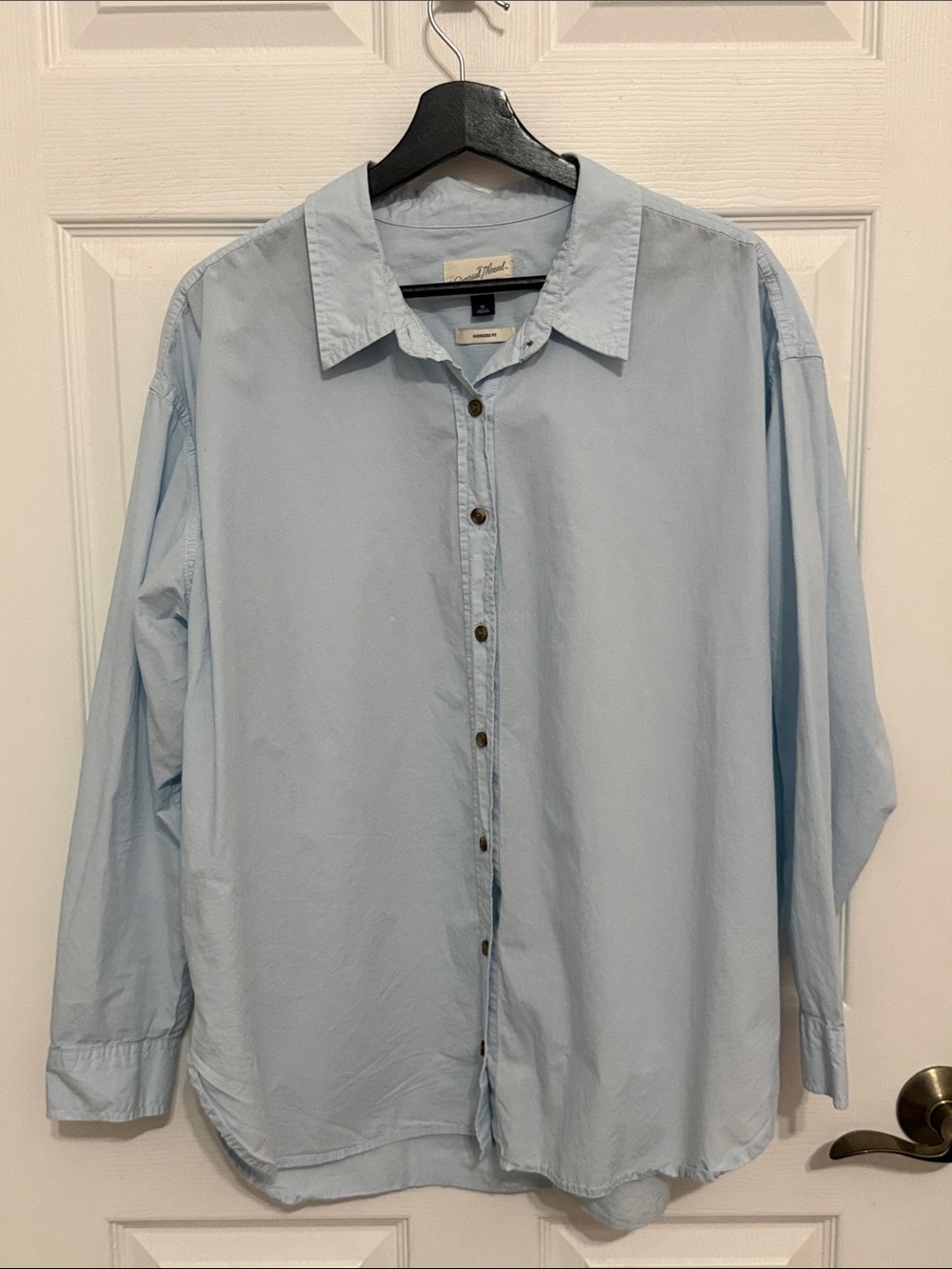 Universal Thread women’s baby blue cotton long sleeve button down